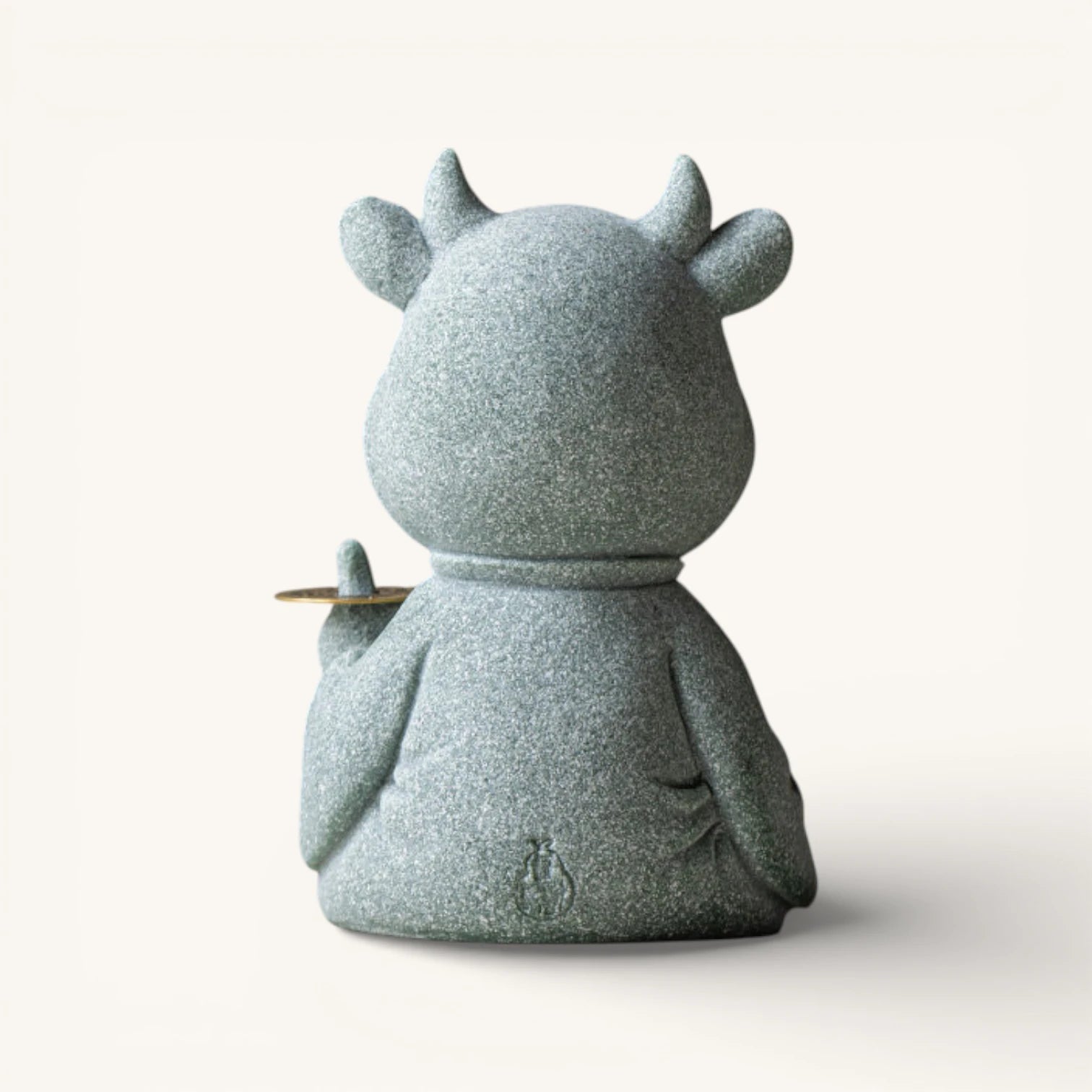 Gentle Ox Guardian - On Point