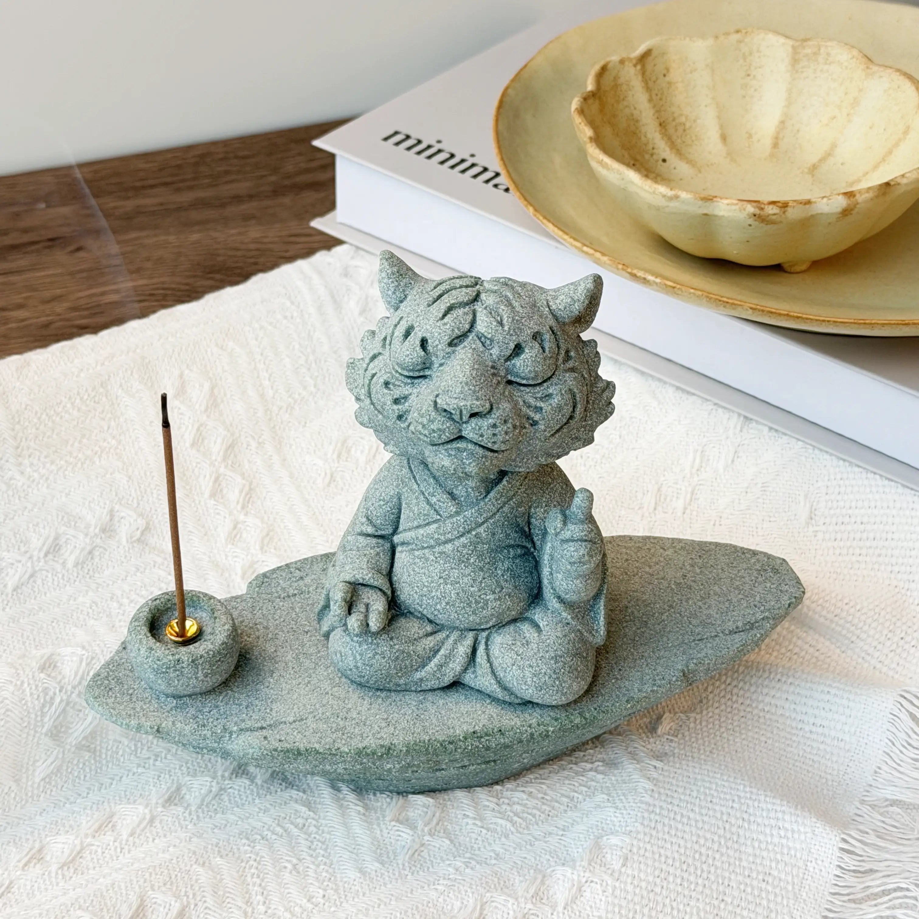 Tiger Tabletop Ritual Set